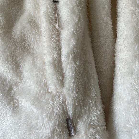 NEW! AVALANCHE Women's Sherpa Fuzzy Fleece Jacket MEDIUM - Picture 8 of 11